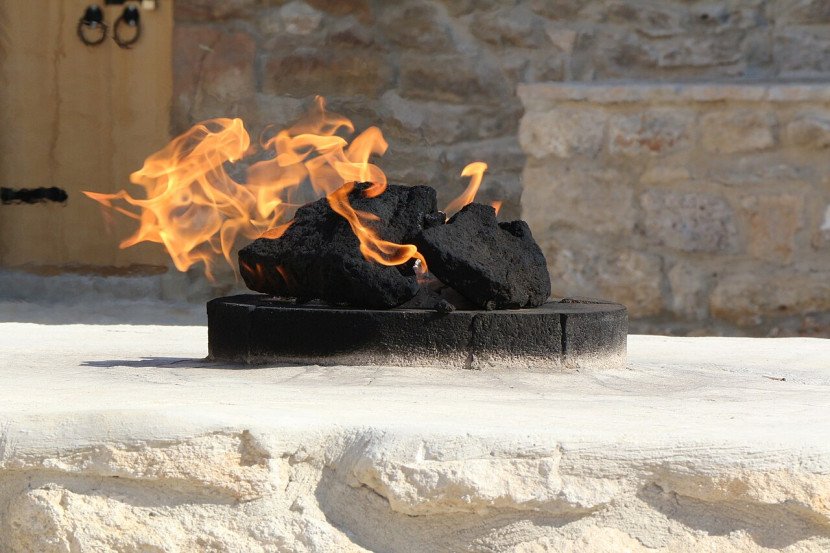 Absheron Heritage Tour: Ateshgah, Balakhani and Yanar Dag